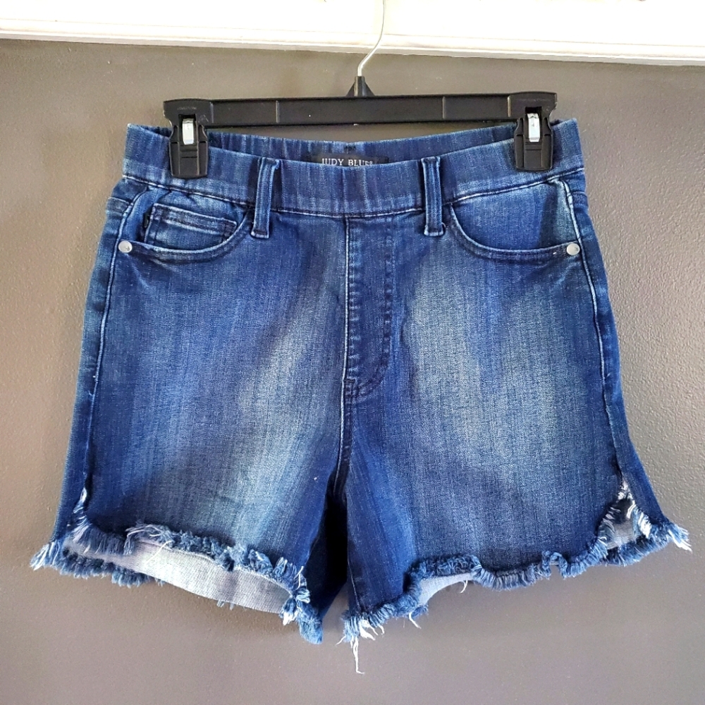 ☀️ 💙 JUDY BLUE 💙 Dolphin Hem Pull-On Shorts Sz M